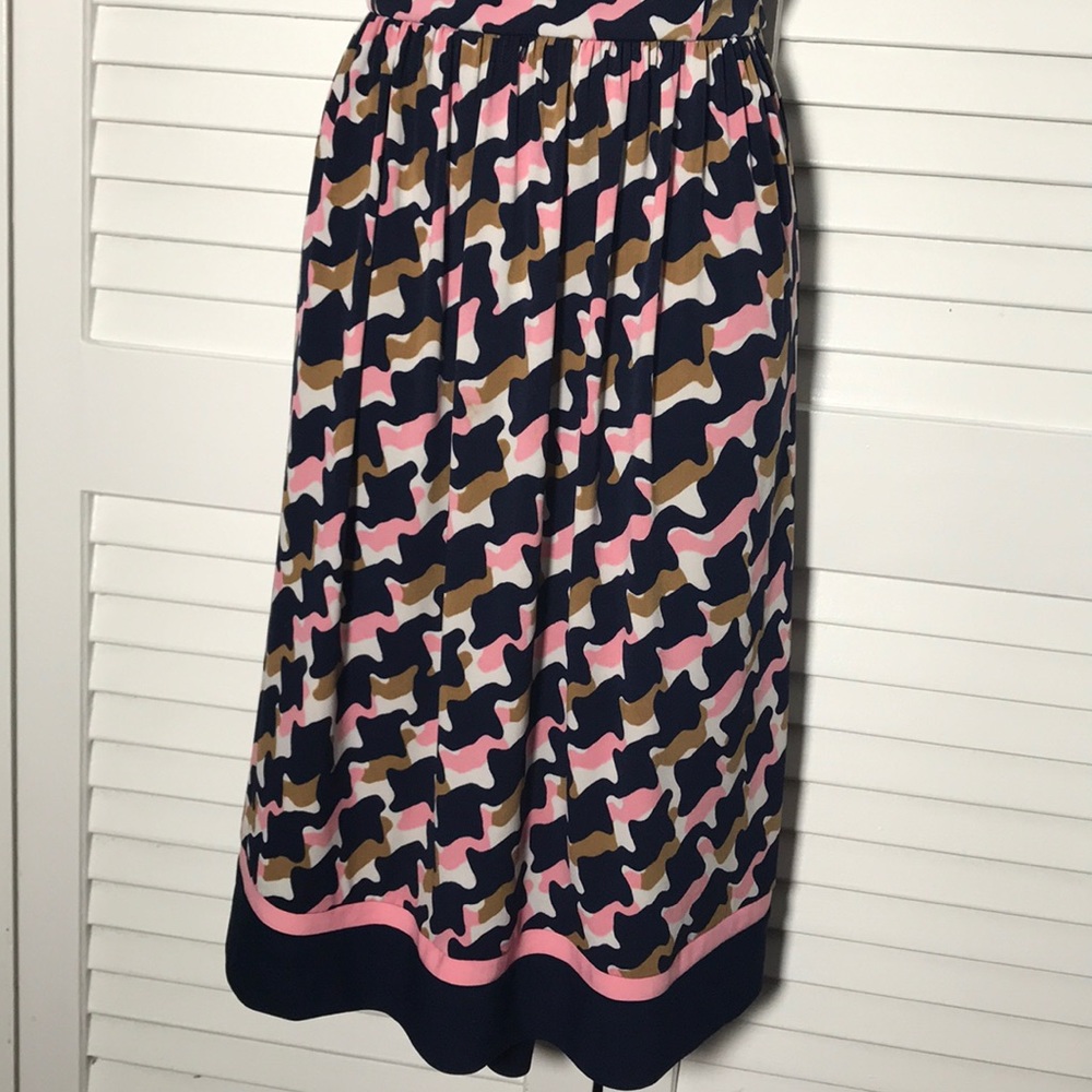 Patterned Dress - Picture 5 of 5
